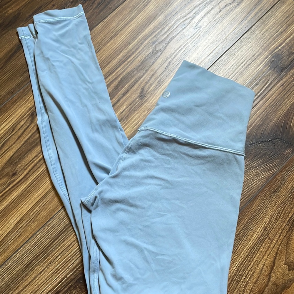 chambray lululemons